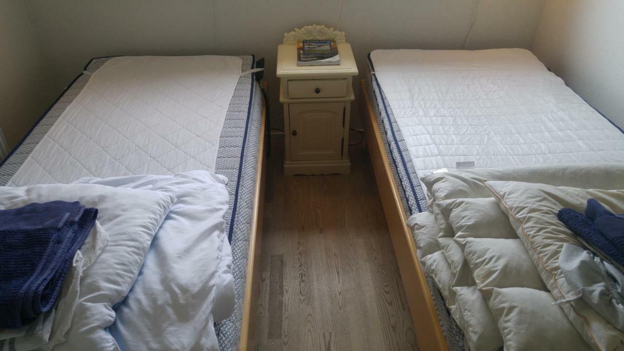 Commuter Room For One Or Two People Munkebo Exteriör bild