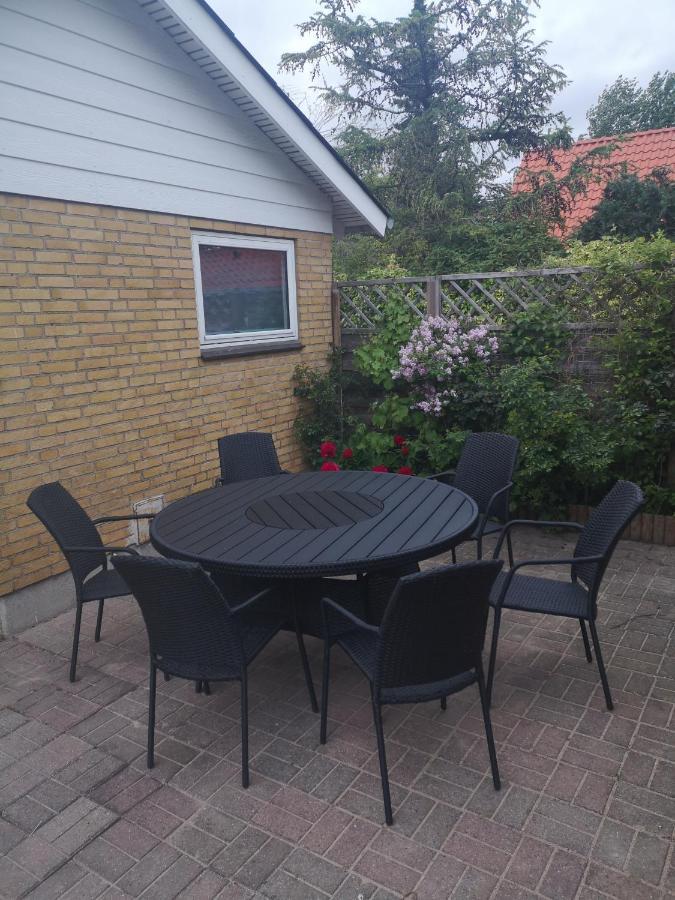 Commuter Room For One Or Two People Munkebo Exteriör bild